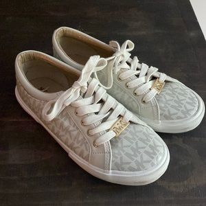 Michael Kors Little Girls Ima Rebel Jac Monogram Sneaker